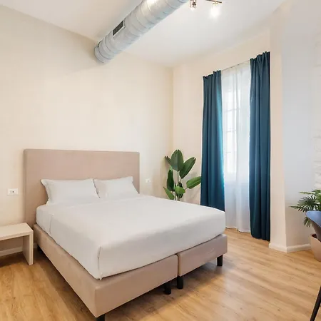 Apartament Adelante *
